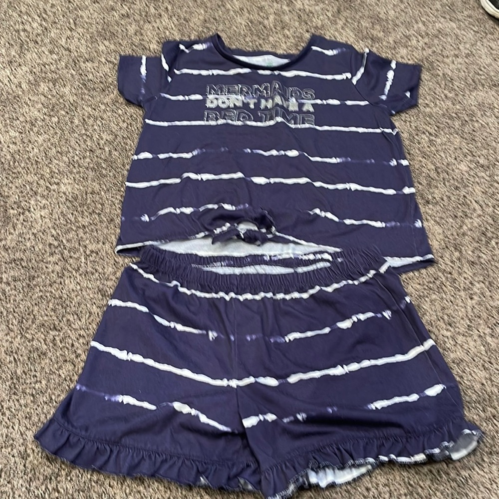 Girls pajamas